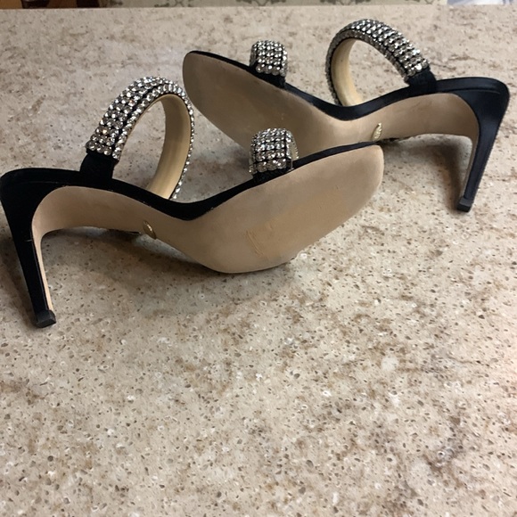 NWOT Badgley Mischka Black Sade Jeweled Double-Band Stiletto Size 7 - Picture 12 of 12